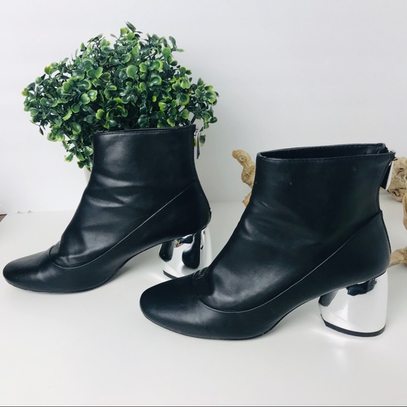 Zara | leather bootie silver heels - Picture 3 of 8